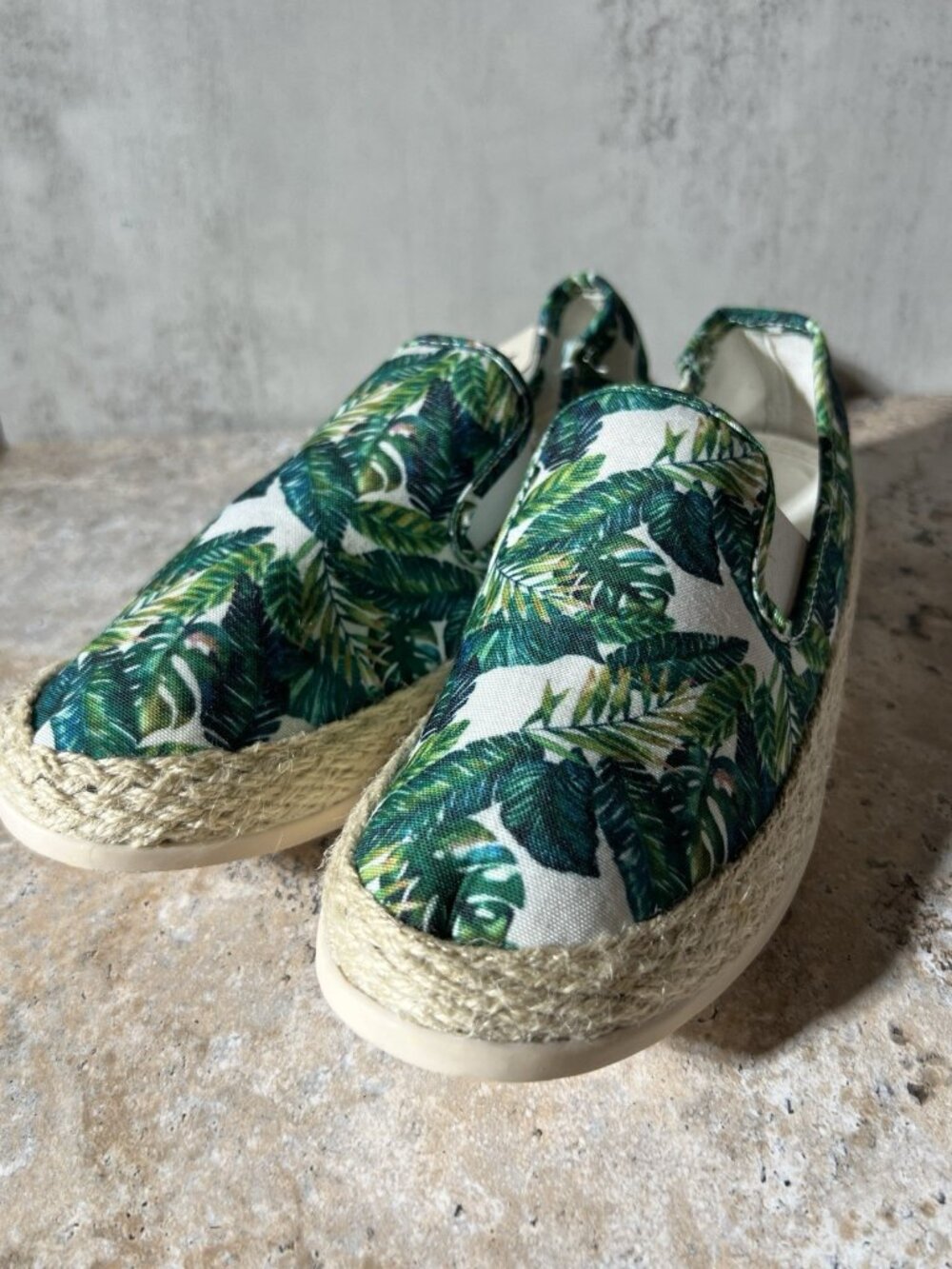 Esprit Erika Women’s Size 7.5 Green Tropical Floral Espadrille Flats NWT
